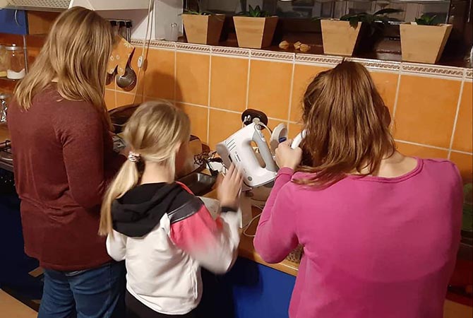 Kamaszok a konyhában ilusztráció